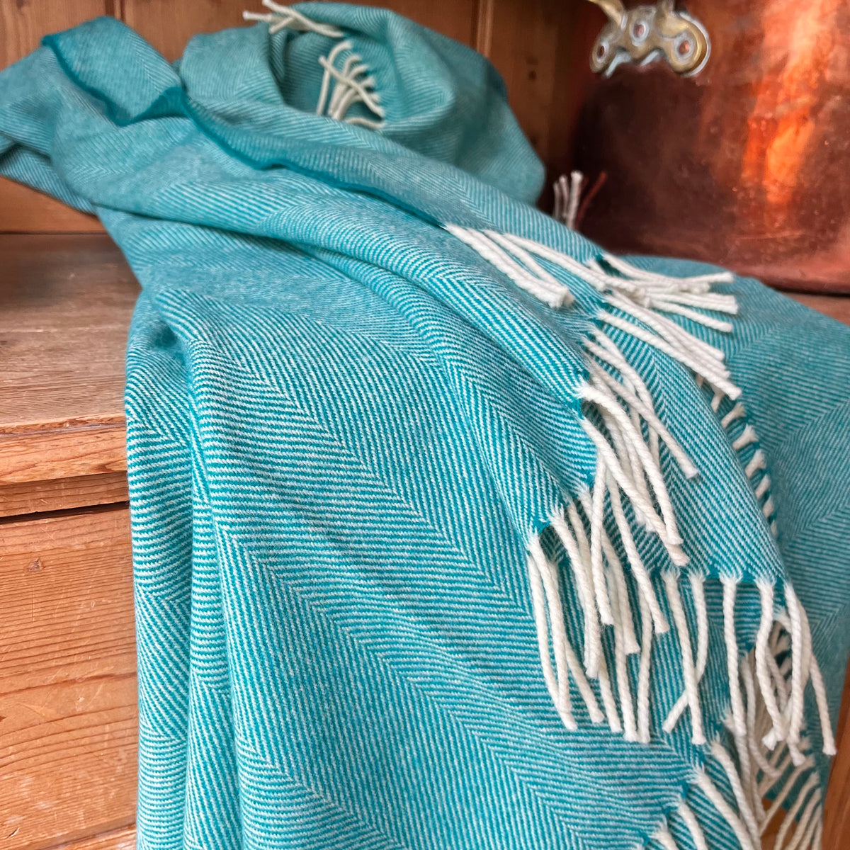 McNutt of Donegal blankets and throws Ambunti Warehouse